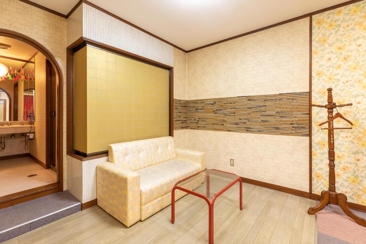 Oyo Hotel Tatsuyoshi Sennan Misakimachi Tannowa Buitenkant foto