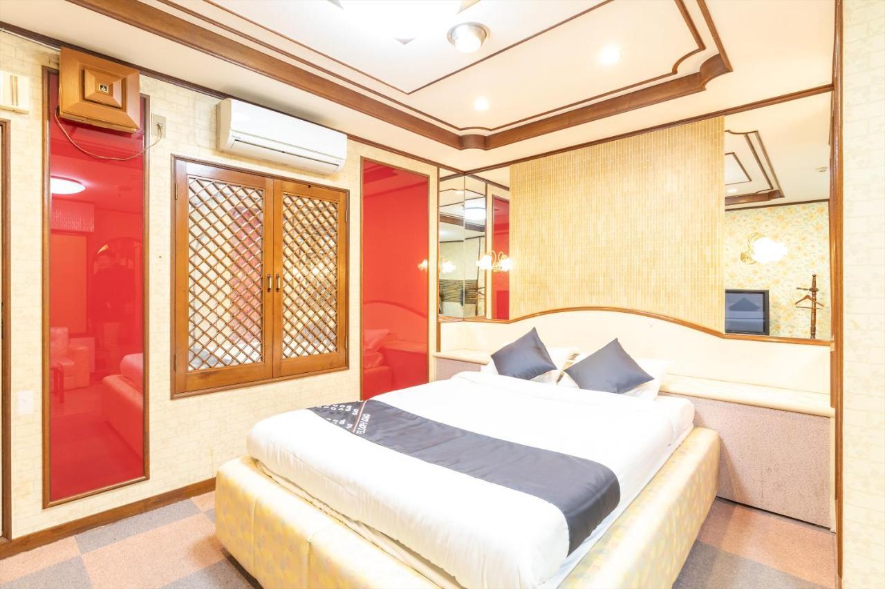 Oyo Hotel Tatsuyoshi Sennan Misakimachi Tannowa Buitenkant foto
